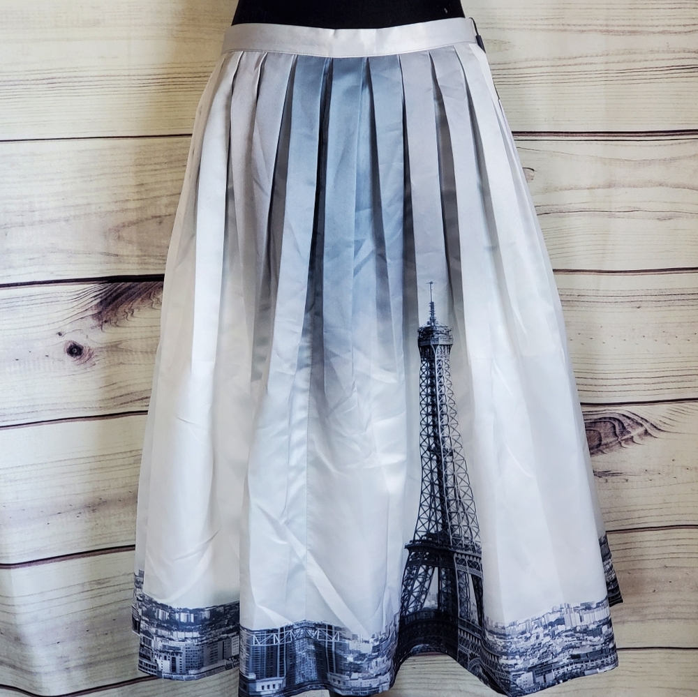 Chicwish Gray A-Line Skirt with Eiffel Tower Print